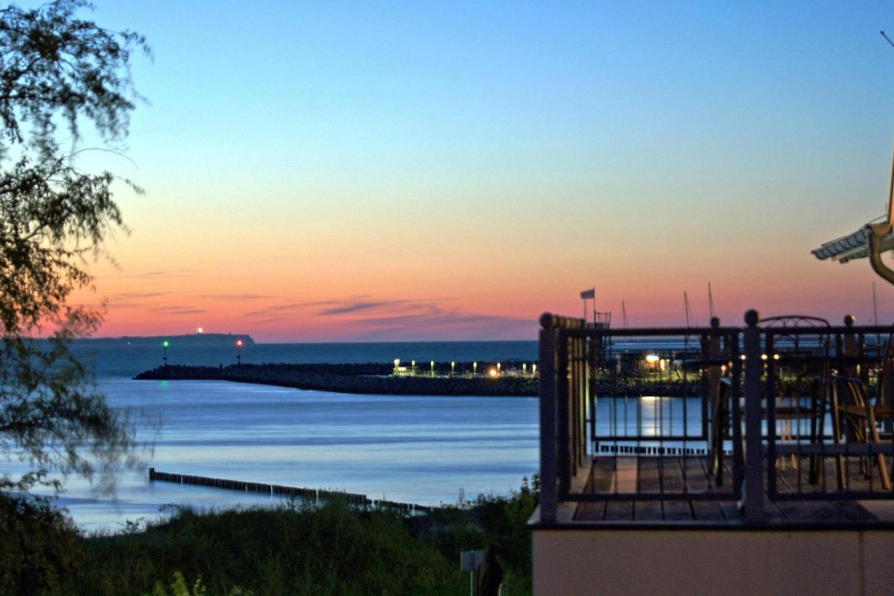 Strandvilla Boeck Glowe Esterno foto